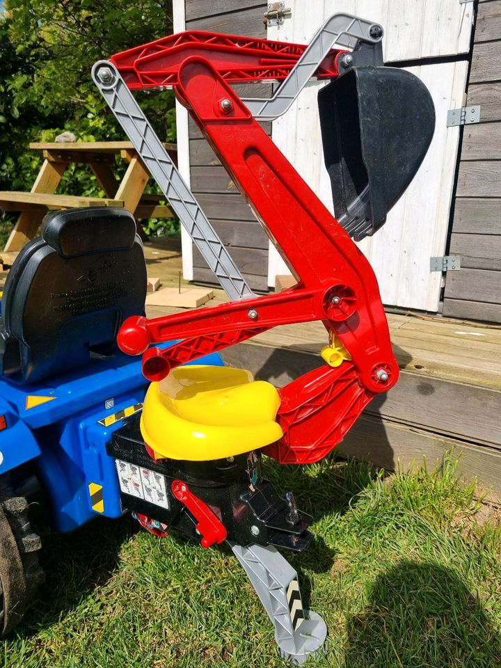 Trettraktor / Trecker / Traktor rolly toys + Baggerschaufel in Flintbek