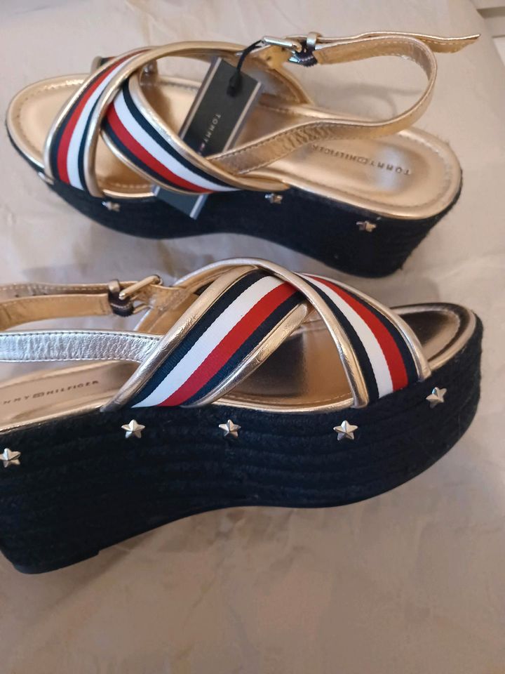 Sandalette Tommy Hilfiger Gr. 40 (neu) in Hundsbach