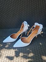 Absatzschuhe weiß mit schleife Sachsen - Stolpen Vorschau