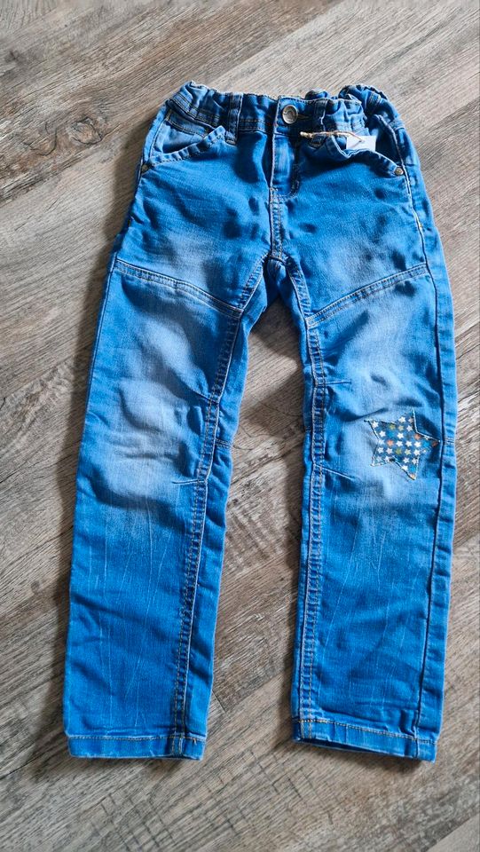 Jeans Jungs Gr. 116 und 122 used Look in Tann