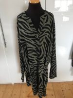 Bluse Tunika Kleid Longbluse animalprint Größe 40 / 42 / L Nordrhein-Westfalen - Lippstadt Vorschau