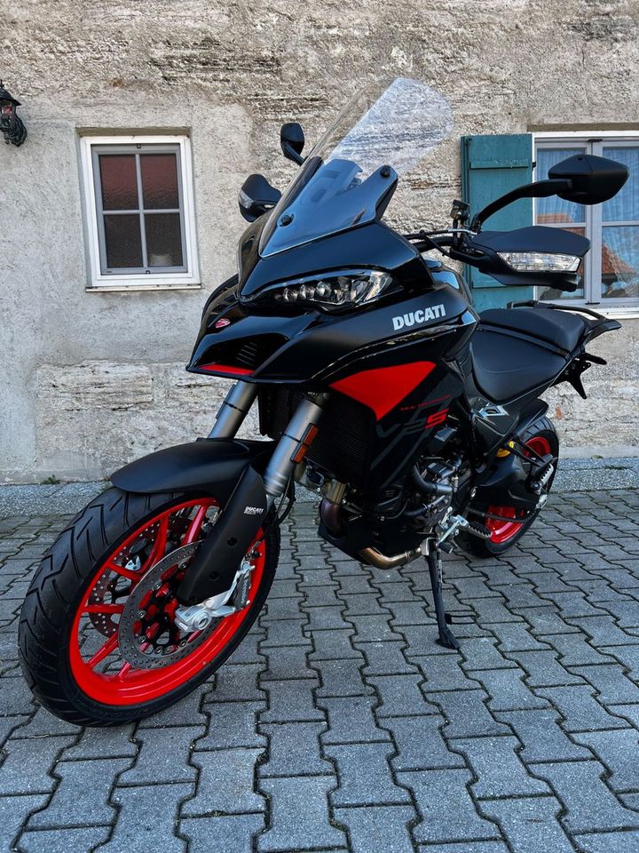 Ducati Multistrada V2 Neufahrzeug Schwarz oder ROT,Mwst in Obersöchering