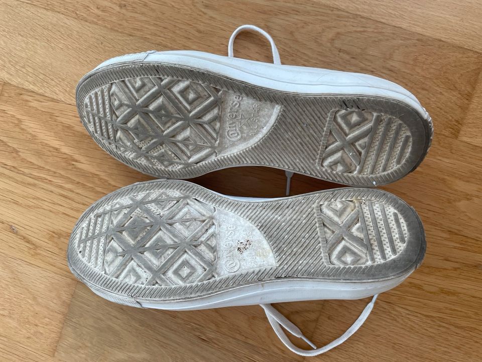 Converse Leder Größe 36,5 in Berlin