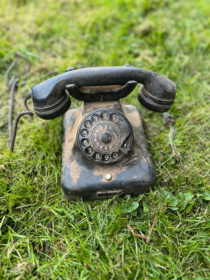 Alte schöne  Telefone „Scheunenfund“ in Dortmund