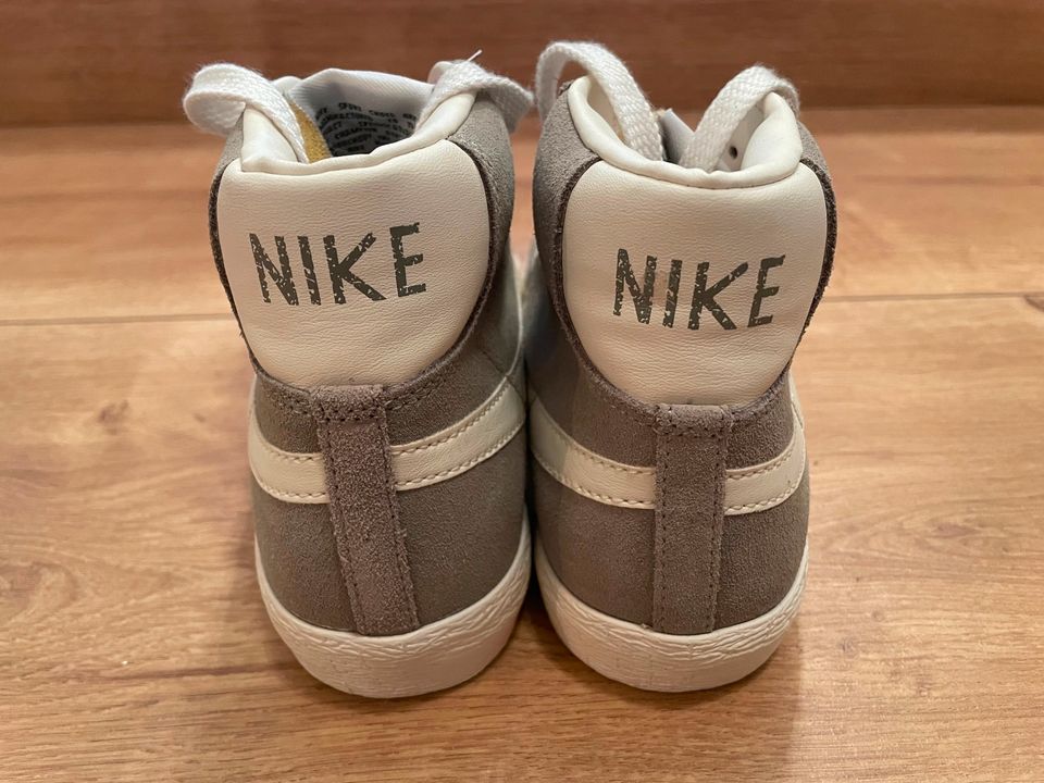 NIKE Blazer Mid Premium Suede grau Sneaker - Gr. 37,5 NEU in Sinsheim