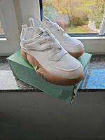Damen Sneaker weiss, Größe 38. Schmal, neu Rheinland-Pfalz - Osann-Monzel Vorschau