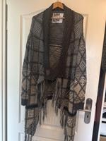 Superdry Strickjacke *TOP* Größe L Niedersachsen - Pattensen Vorschau