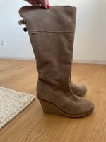 Stiefel mit Keilabsatz von Esprit Größe 39 Niedersachsen - Lingen (Ems) Vorschau