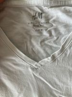 3 V-Neck Slim Fit T-Shirts weiß von H&M Gr M München - Milbertshofen - Am Hart Vorschau