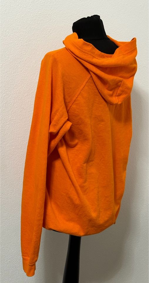 Orangener Sweatshirt in München
