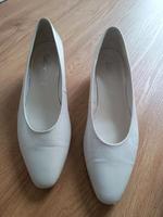 Pumps Hochzeitsschuhe Gabor 40 Creme Nordrhein-Westfalen - Olpe Vorschau