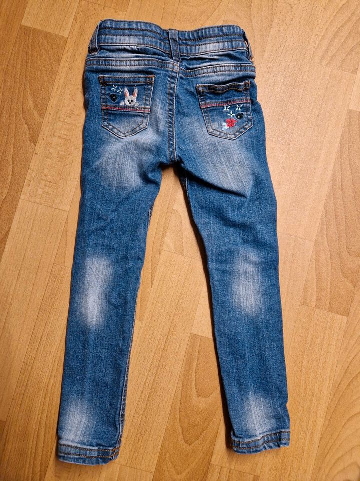 2x Jeans Hose C&A Kiko Koko Blumen Hase Herz Gr. 104 in Berlin