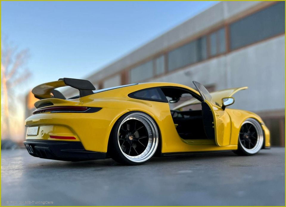 1:18 Porsche 911 (992) GT3 2022 Gelb Edition inkl.OVP in Weimar