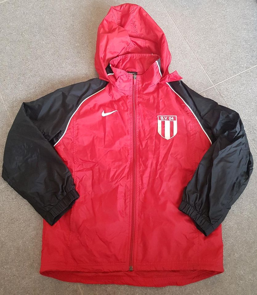 Nike Regenjacke Größe M 140-152 Fußball sportjacke in Nordrhein-Westfalen -  Krefeld | eBay Kleinanzeigen ist jetzt Kleinanzeigen