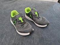 Schuhe Kindr Sneaker Sportschuhe Nike in Größe 28 Rheinland-Pfalz - Landstuhl Vorschau