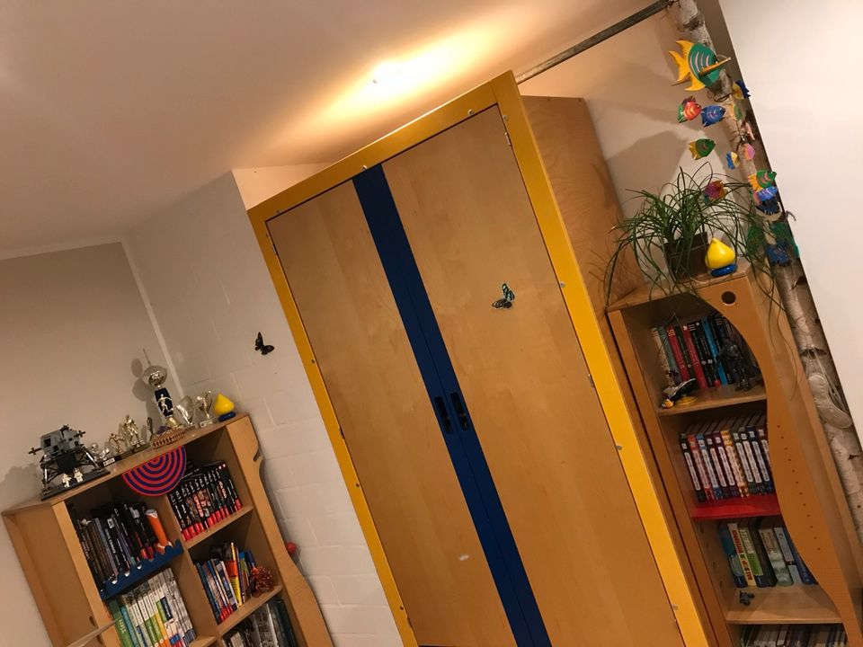 Kleiderschrank für Kinderzimmer Schrank von JAKO-O Pfiffikus in Nürnberg (Mittelfr)