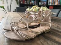 Sandalen Roségold , Größe 39 Dresden - Kleinzschachwitz Vorschau