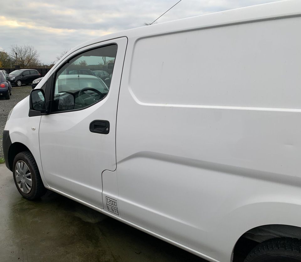 Nissan NV200 perfekte Mini-Camper-Basis in Kiel