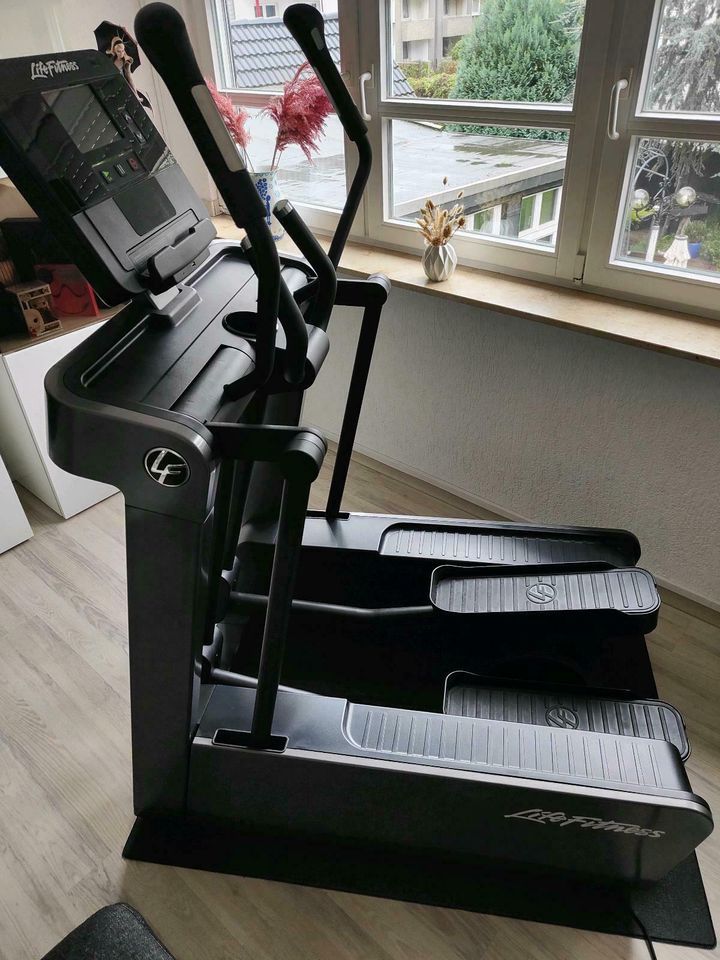 Life Fitness FS6 Crosstrainer Variable Schrittlänge UVP 7000€ in Essen -  Essen-Kray | eBay Kleinanzeigen ist jetzt Kleinanzeigen