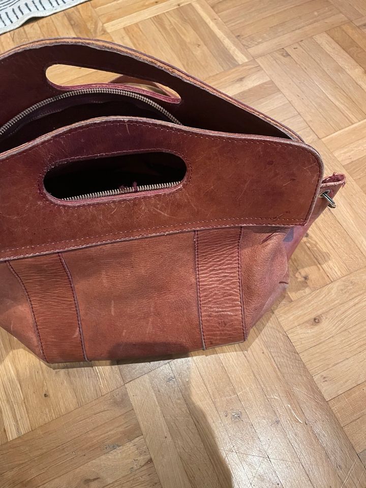 Ledertasche Umhängetasche groß Leder Handtasche Vintage in Frankfurt am Main