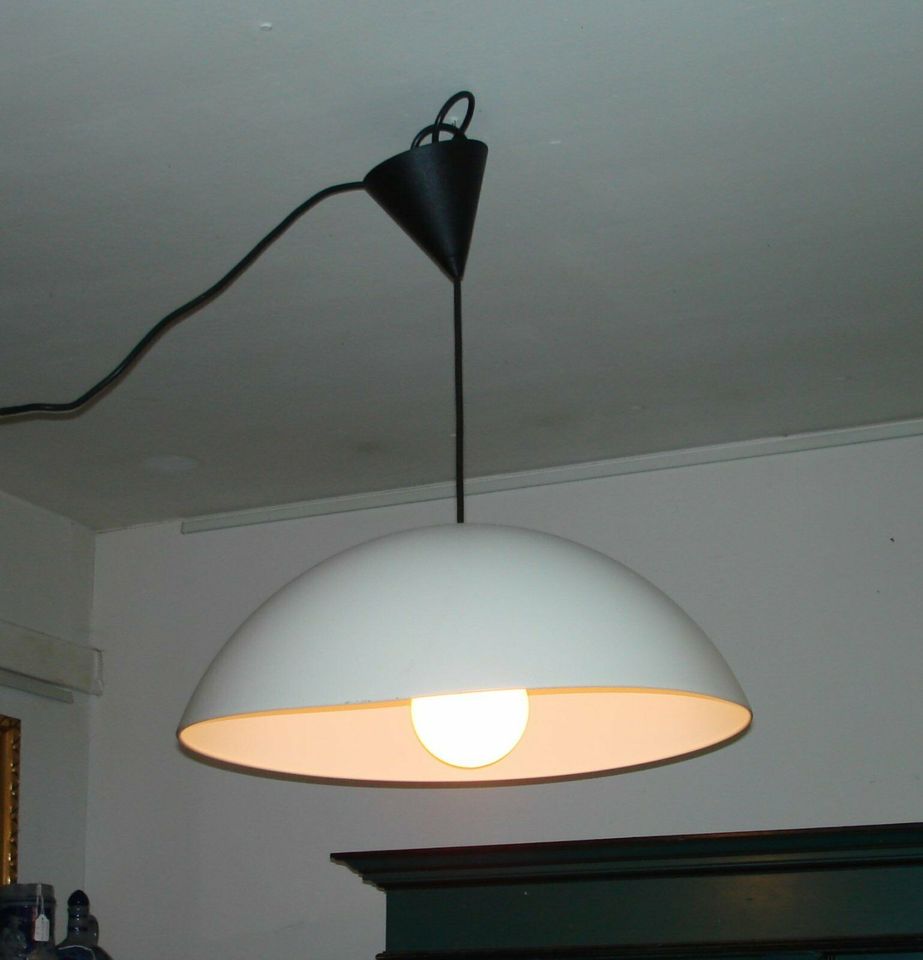 große Deckenlampe - weißer Metallschirm DM 60 cm in Koblenz