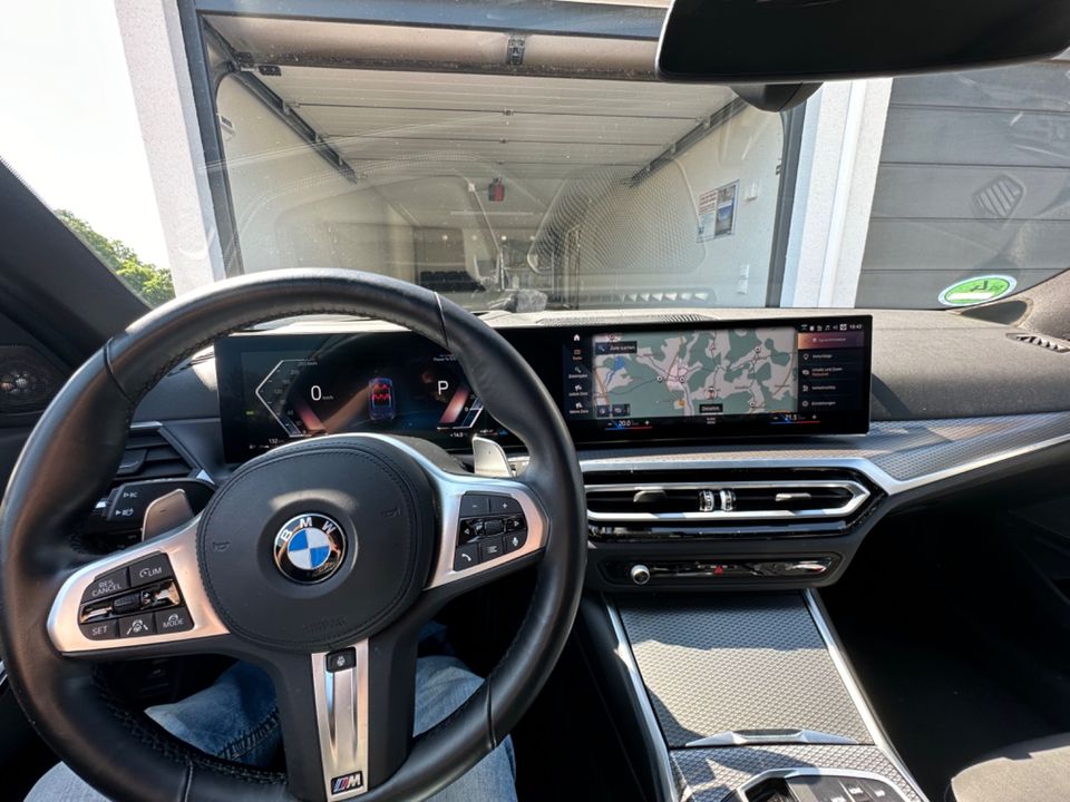 BMW M340d xDrive Touring in Büchenbach