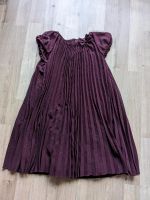 Lila Mädchen Kleid mit Glitzer Größe 140 zu verkaufen Berlin - Westend Vorschau