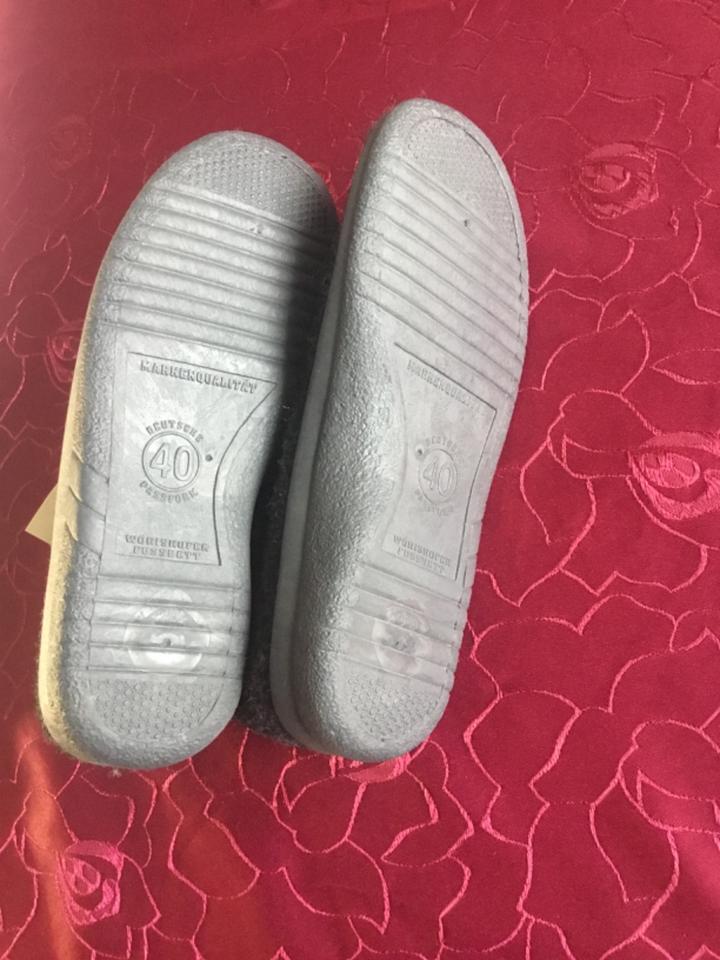 Hausstiefel Hausschuhe Gr. 40 Filz warm mit Reißverschluss in Ziltendorf