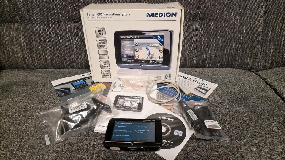 Medion Design GPS Navigationssystem GoPal E4440 (MD 97990) in Leipzig