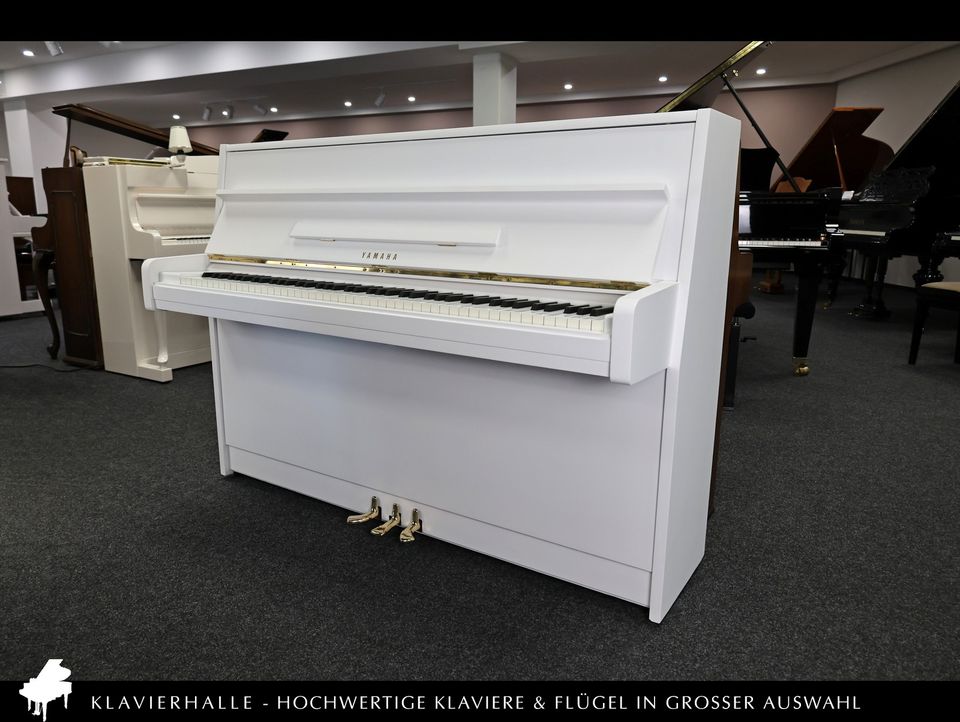 Sehr schönes Yamaha Klavier, weiss satiniert ★ neuwertige Optik in Altenberge