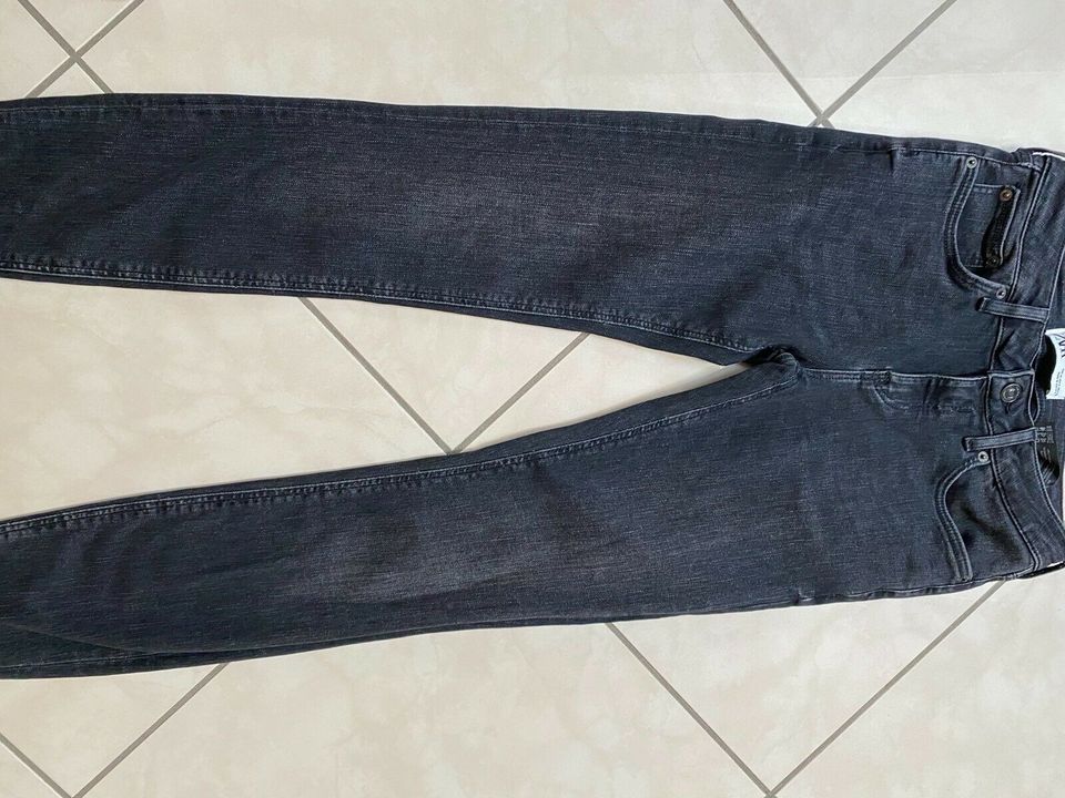 Zara Jeans, Größe 38, schwarz/grau NEU❗️ in Euskirchen