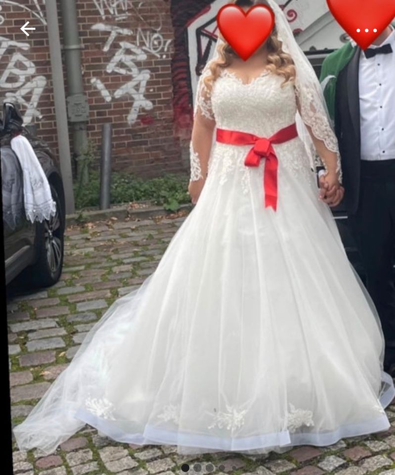 Brautkleid Gelinlik Hochzeitskleid Bride Wedding handgefertigt in Berlin