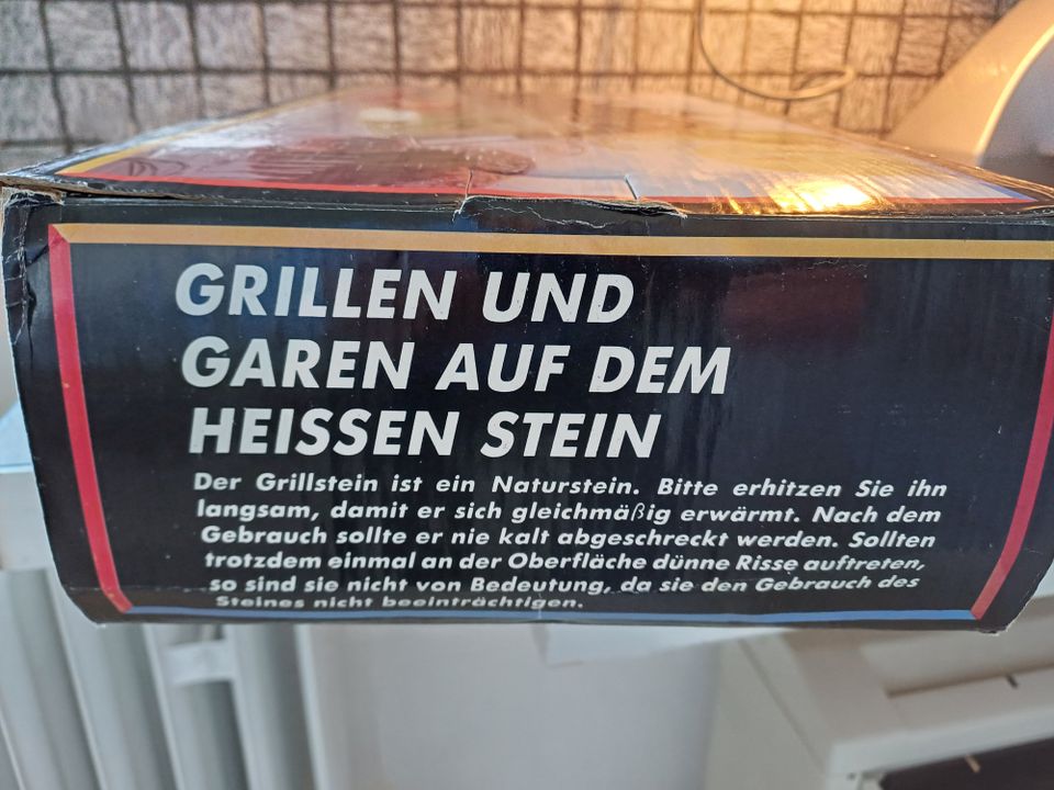 Heißer Stein. Grillen auf Naturstein mit Brennpaste erhitzen in Wiesbaden