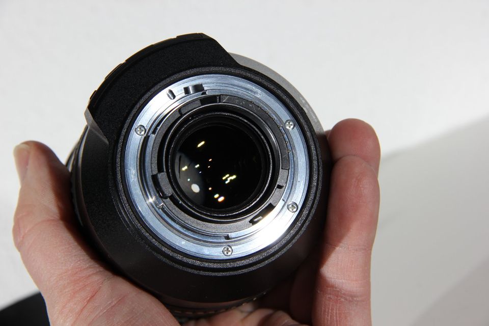 Lichtstarkes Zoomobjektiv Tamron 24-70mm f2.8 VC für Nikon F in Rüsselsheim