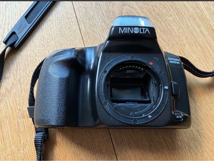 Minolta Spiegelreflex Kamera Dynax 300si Sigma mit Tasche in Kiel