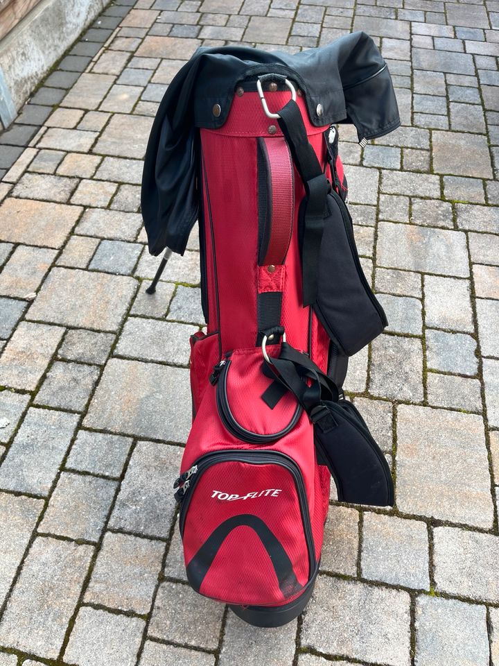 Golfbags und Schläger in Wörrstadt