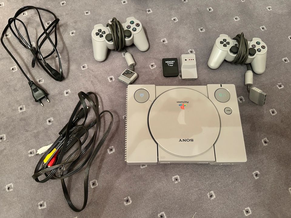 PlayStation 1 PS1 Komplettset mit diversen Spielen in Gräfenhainichen