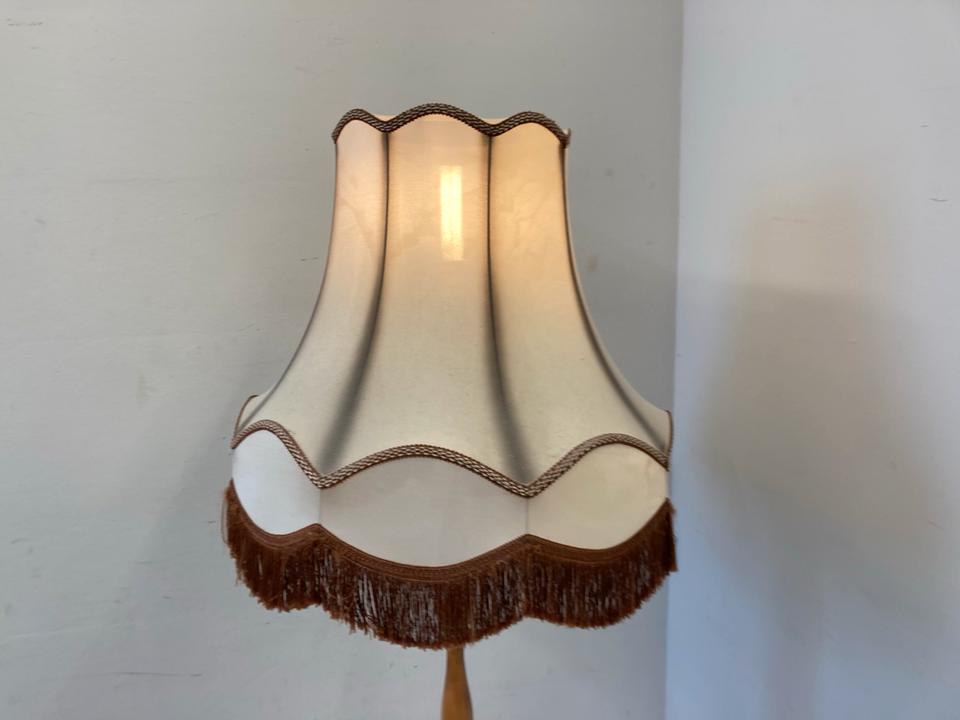 #A DDR Stehlampe Standleuchte Schirmlampe Stoff Holz Messing in Burgstädt