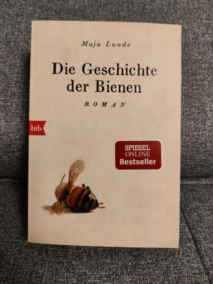 Roman - Buch - Die Geschichte der Bienen in Heßdorf