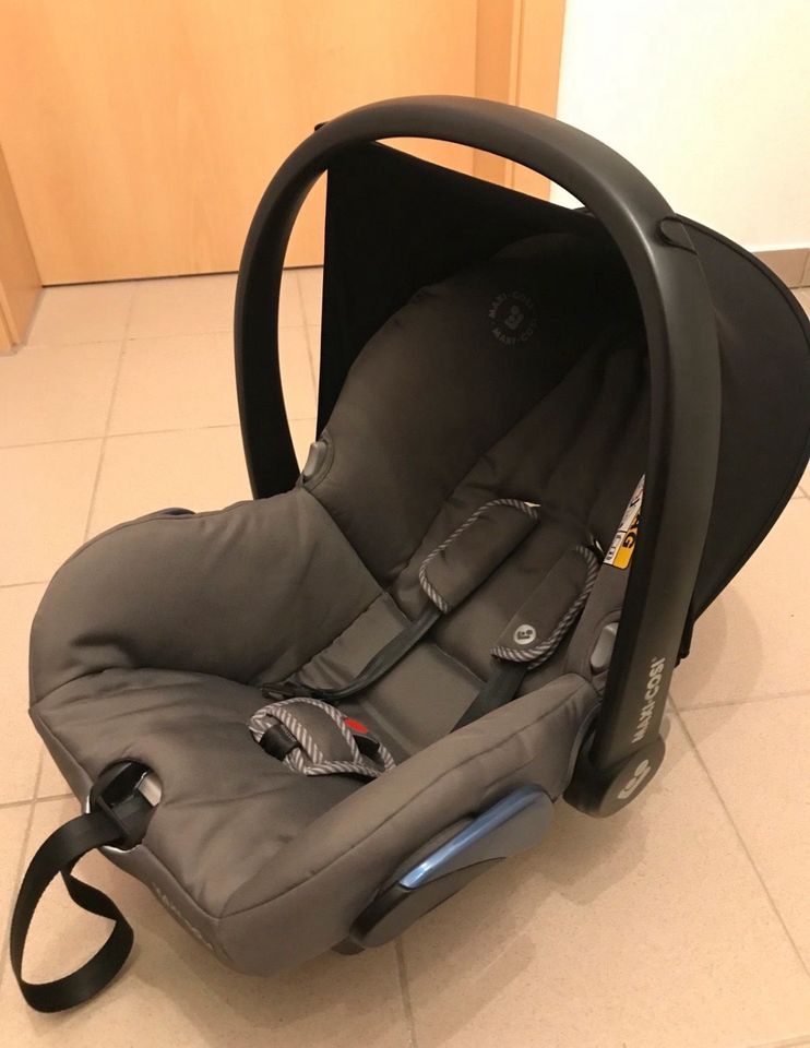 Maxi Cosi Citi inkl. Babyeinsatz und Spiegel in Nürnberg (Mittelfr)