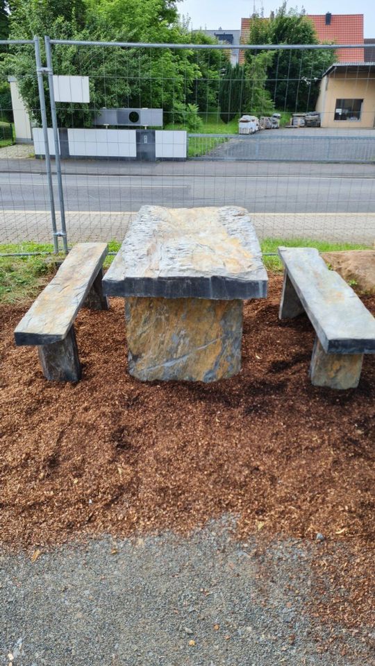 Schiefertisch Bank Sitz Natursteintisch Gartenmöbel Naturstein in Goldbach