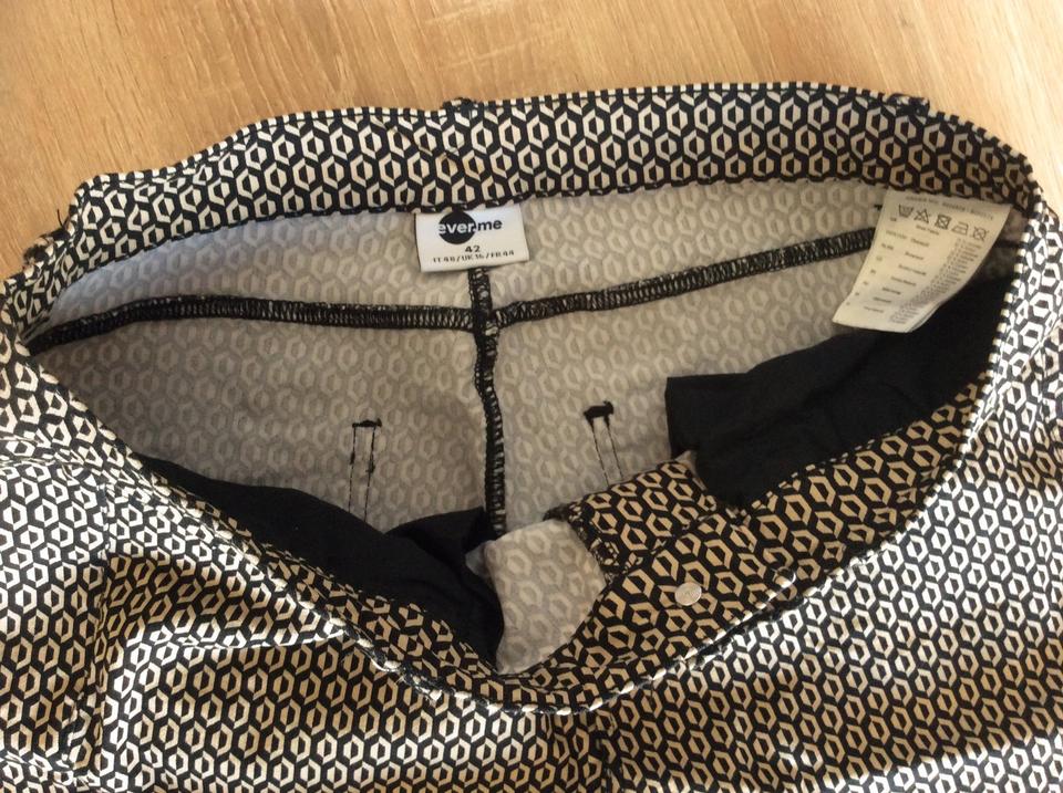 Stretchhose von Everme beige-schwarz gemustert.Gr. 42, NEU! in Cuxhaven