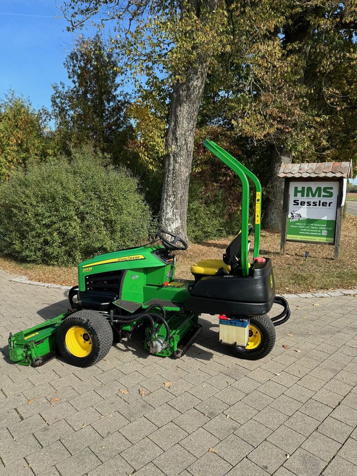 John Deere 2653 B Spindelmäher für Sportplatz und Golfplatz in Weidenbach