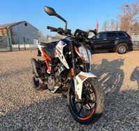 KTM Duke 125 mit ABS Niedersachsen - Lengede Vorschau