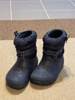 Crocs Stiefel Größe w6 (36/37) Farbe blau Frankfurt am Main - Bornheim Vorschau