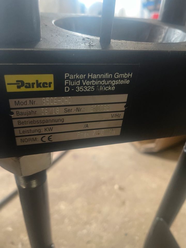 Hydraulikschlauchpresse Parker Carrykrimp 2 in Steinberg