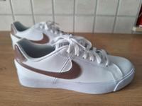 Nike Sneaker Gr. 39 *Neu* Niedersachsen - Meppen Vorschau