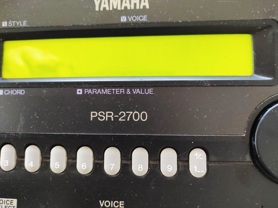 Keyboard Yamaha 2700 in Ellenberg
