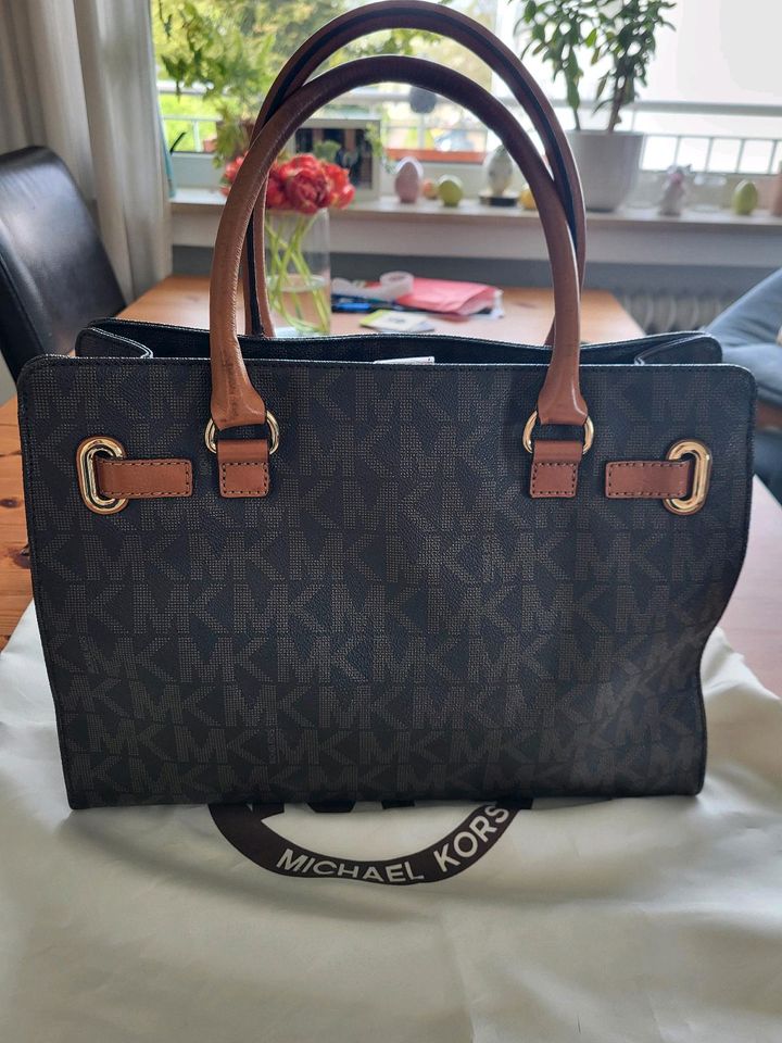 Michael Kors Handtasche (Hamilton Large MK Signature East West) in Mainz