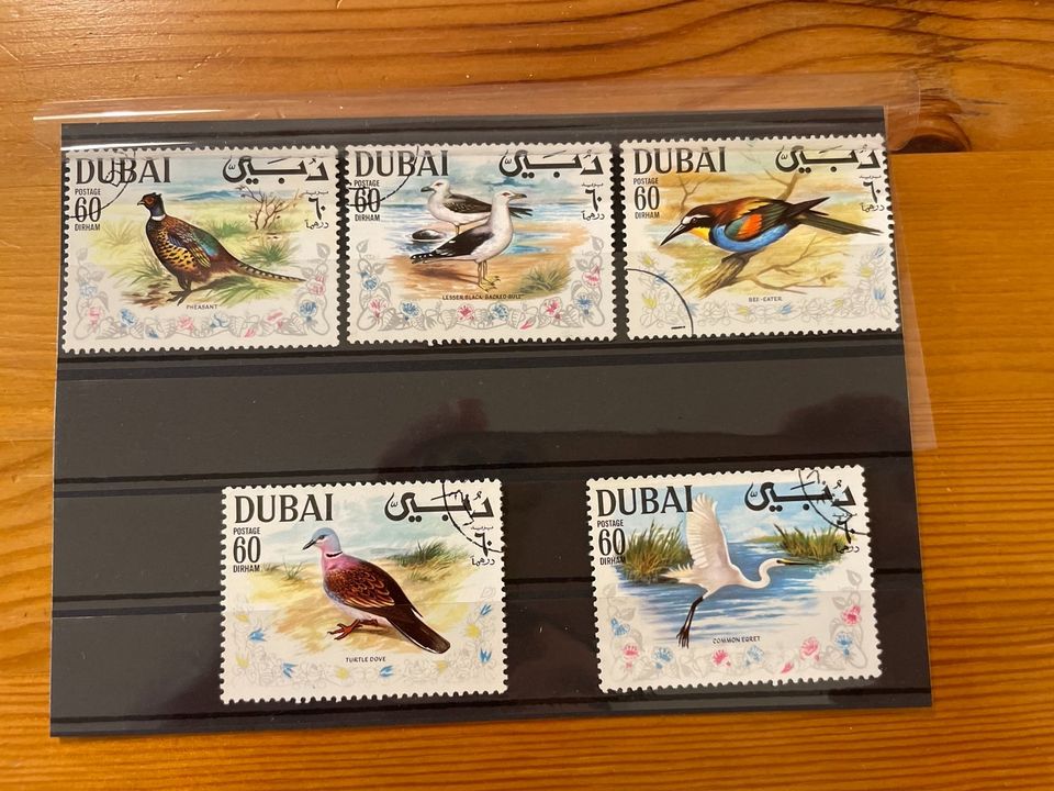 Briefmarken Dubai Vogel Motive in Frankfurt am Main